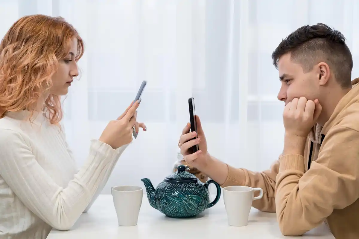 couple reconnecting conversation small changes