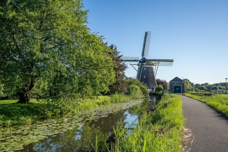 cheap local travel Netherlands
