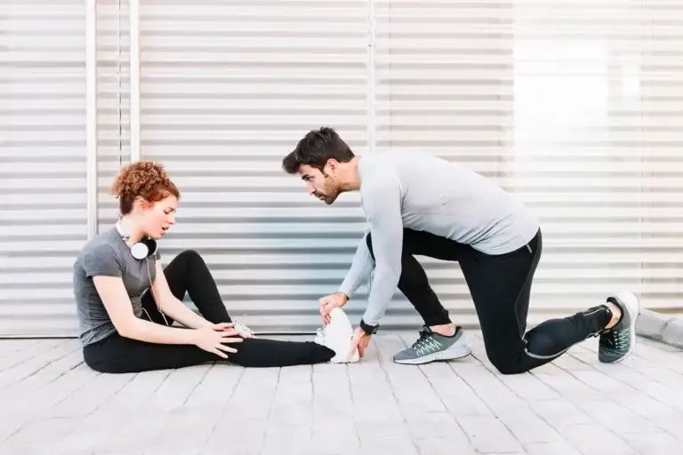 prevent sports injuries training warm up