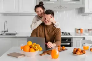 happy couple daily habits
