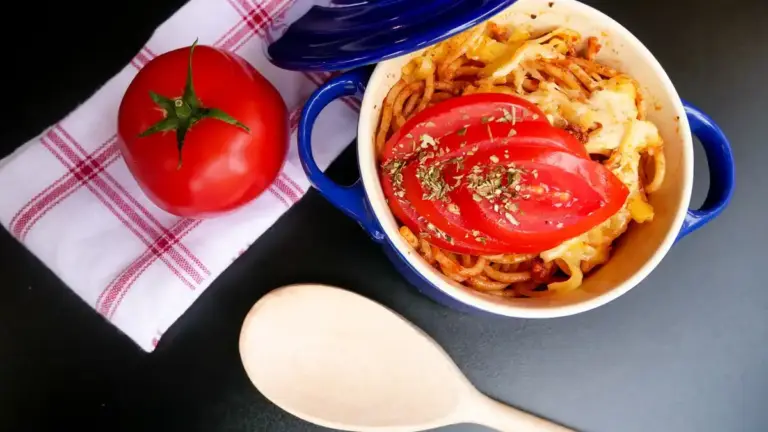 easy Dutch pasta recipe fresh tomatoes garlic