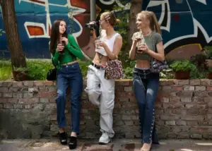 90s fashion trends street style Netherlands