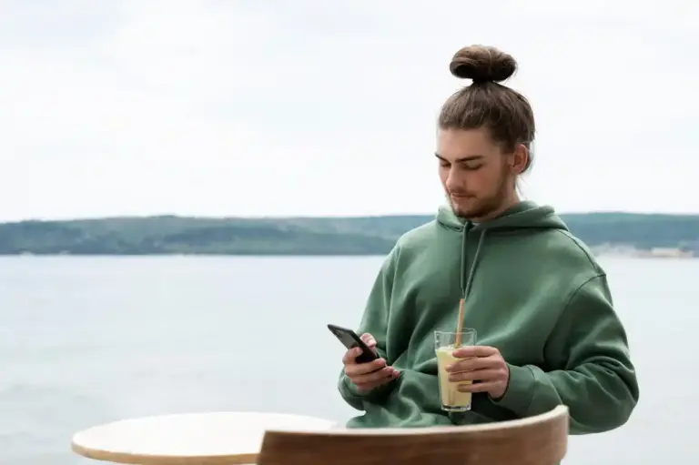 relaxed life technology tips person using smartphone
