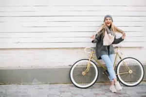 casual fashion layered outfits Netherlands bicycle comfortable style