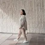 minimalist basic clothing casual style