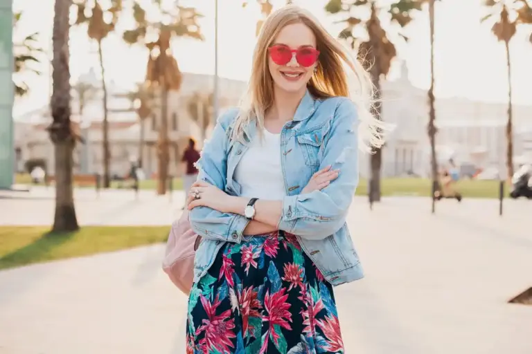 everyday stylish outfit simple accessories Netherlands