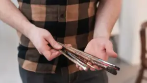 small saving habits Dutch wallet money