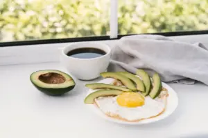healthy energizing breakfast in the morning