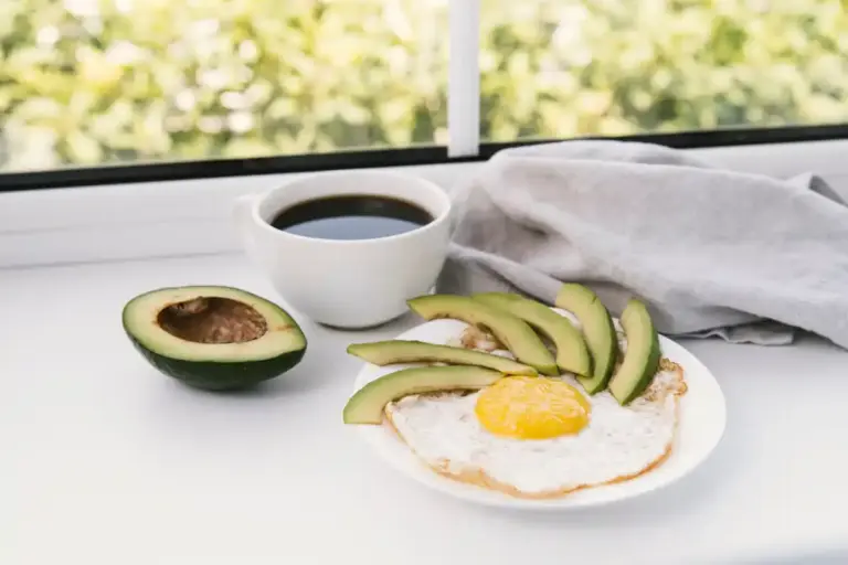 healthy energizing breakfast in the morning