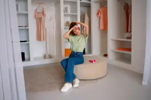 minimalist wardrobe Dutch style