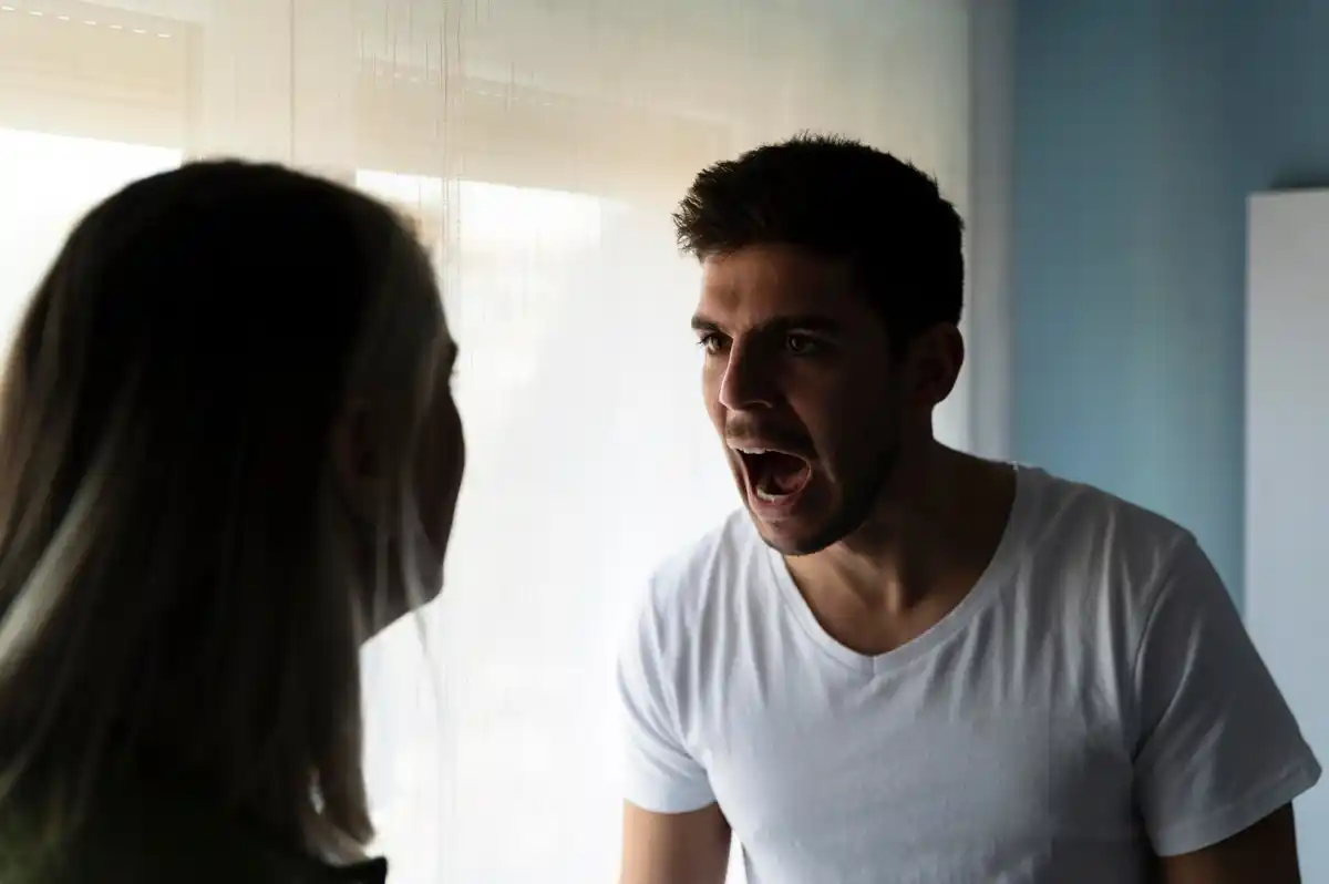 couple relationship signs problem communication